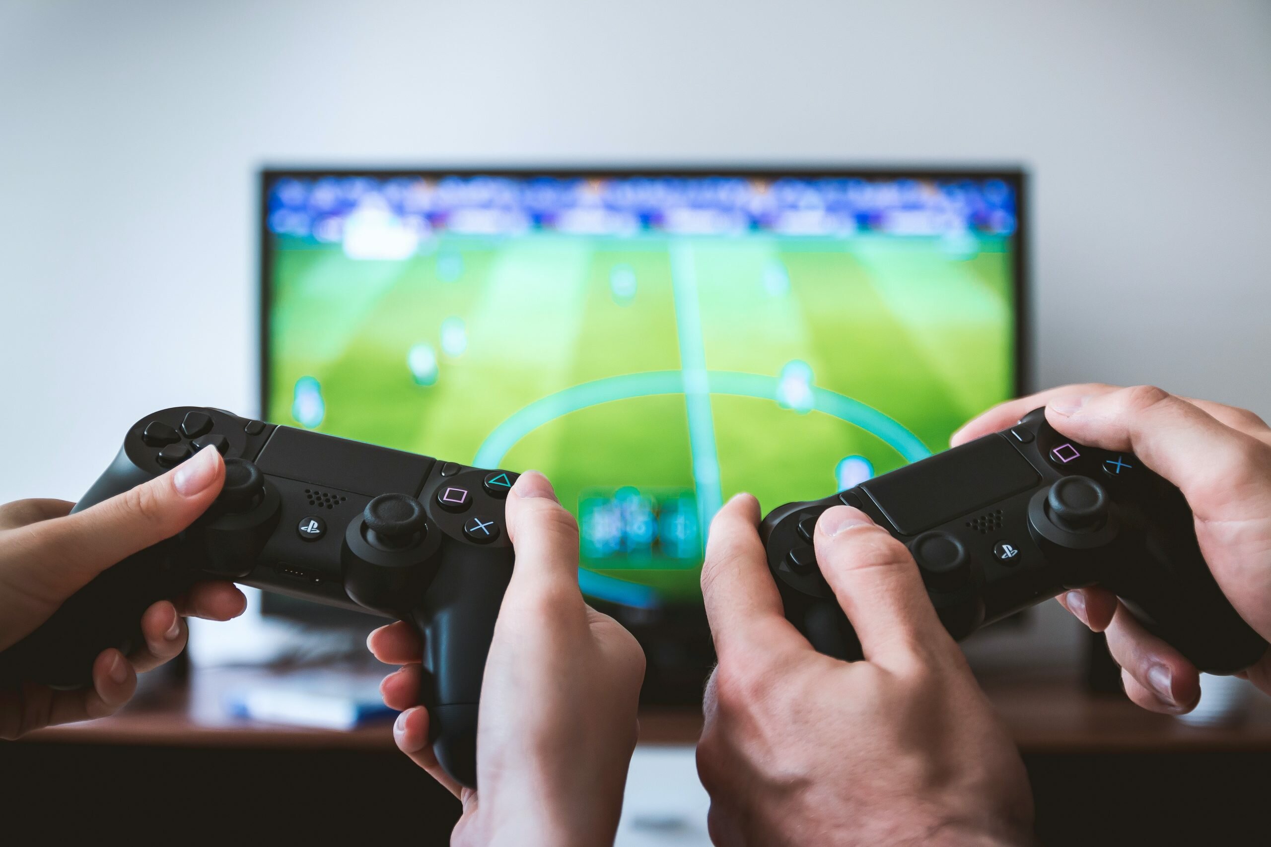 Amigos jugando ps4